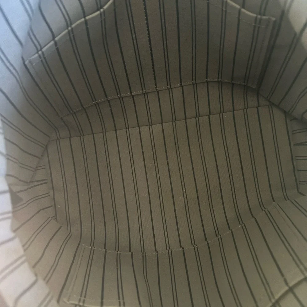 Authentic Louis Vuitton Melie Empriente Noir - Picture 4 of 14